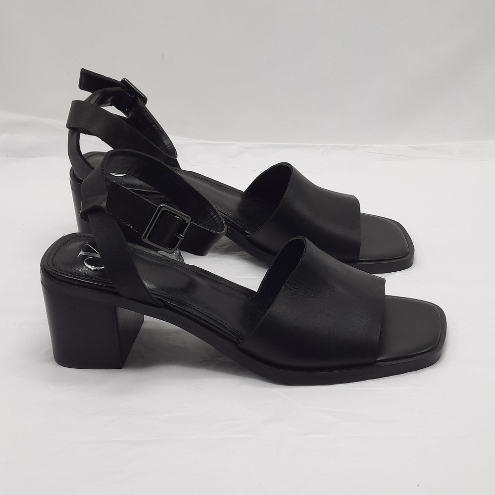 Calvin Klein Jeans Shoes Women's Size 7.5M Black Leather High Heel Sandals - Picture 2 of 13